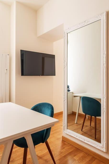 Studio Apartment Brera Milan Exterior photo